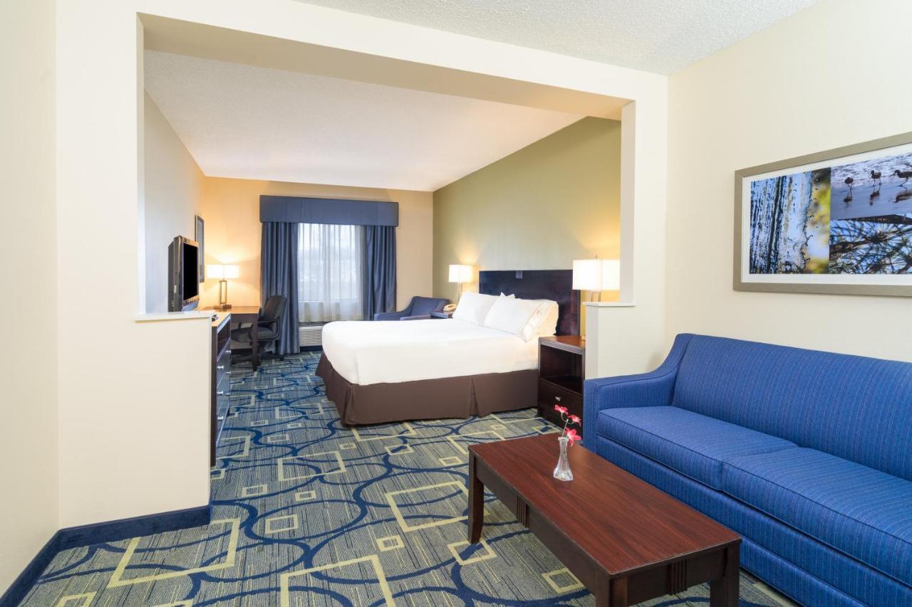 Holiday Inn Express Hotel & Suites Easton By Ihg Exterior photo